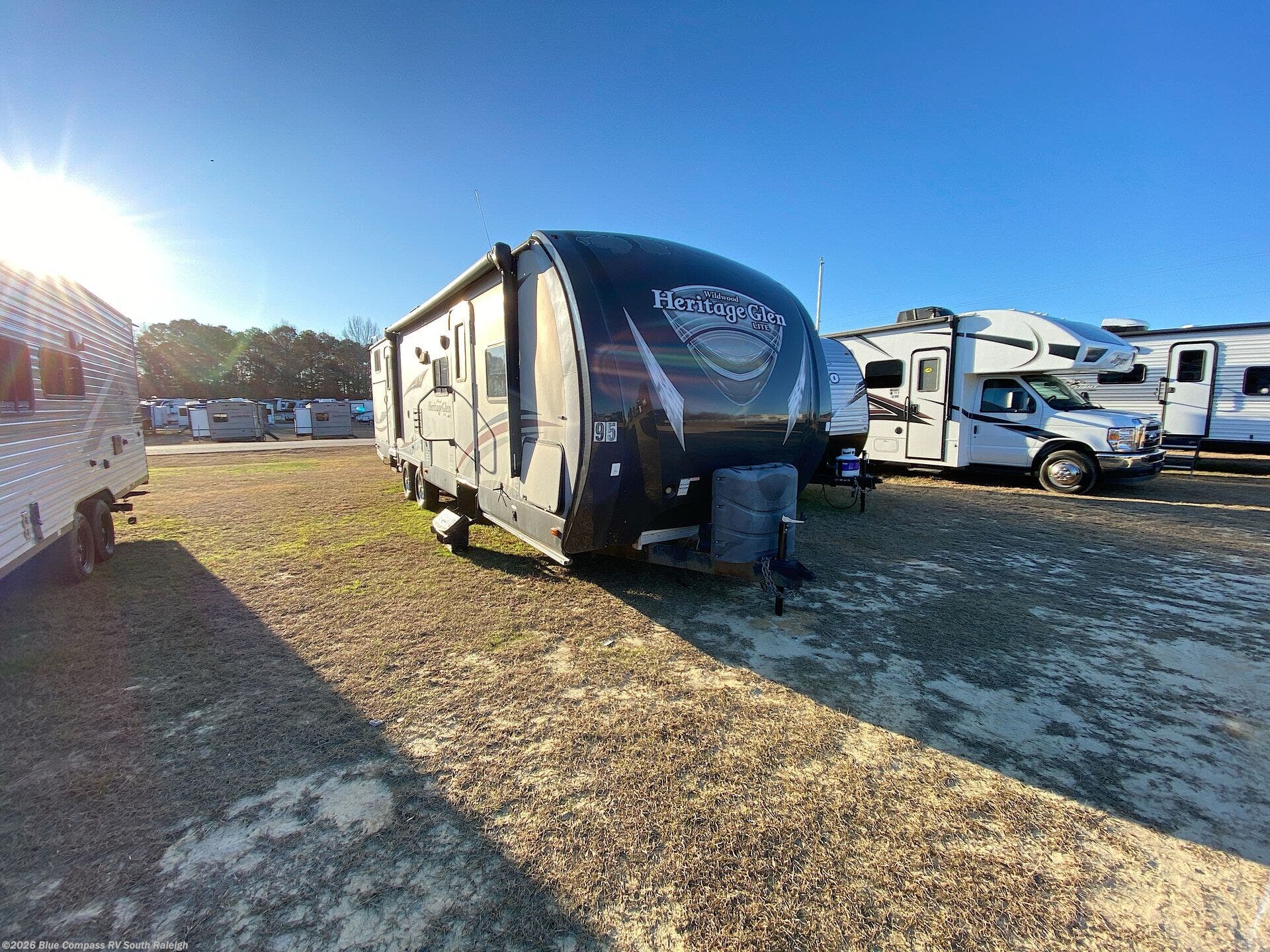 Used 2014 Forest River Wildwood Heritage Glen 312QBUD available in Benson, North Carolina