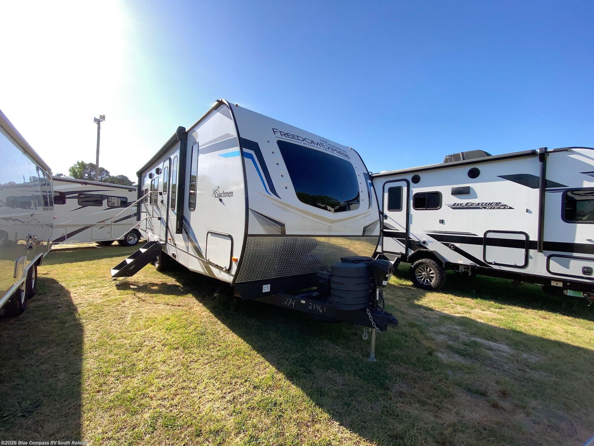 Used 2023 Coachmen Freedom Express Ultra Lite 274RKS available in Benson, North Carolina