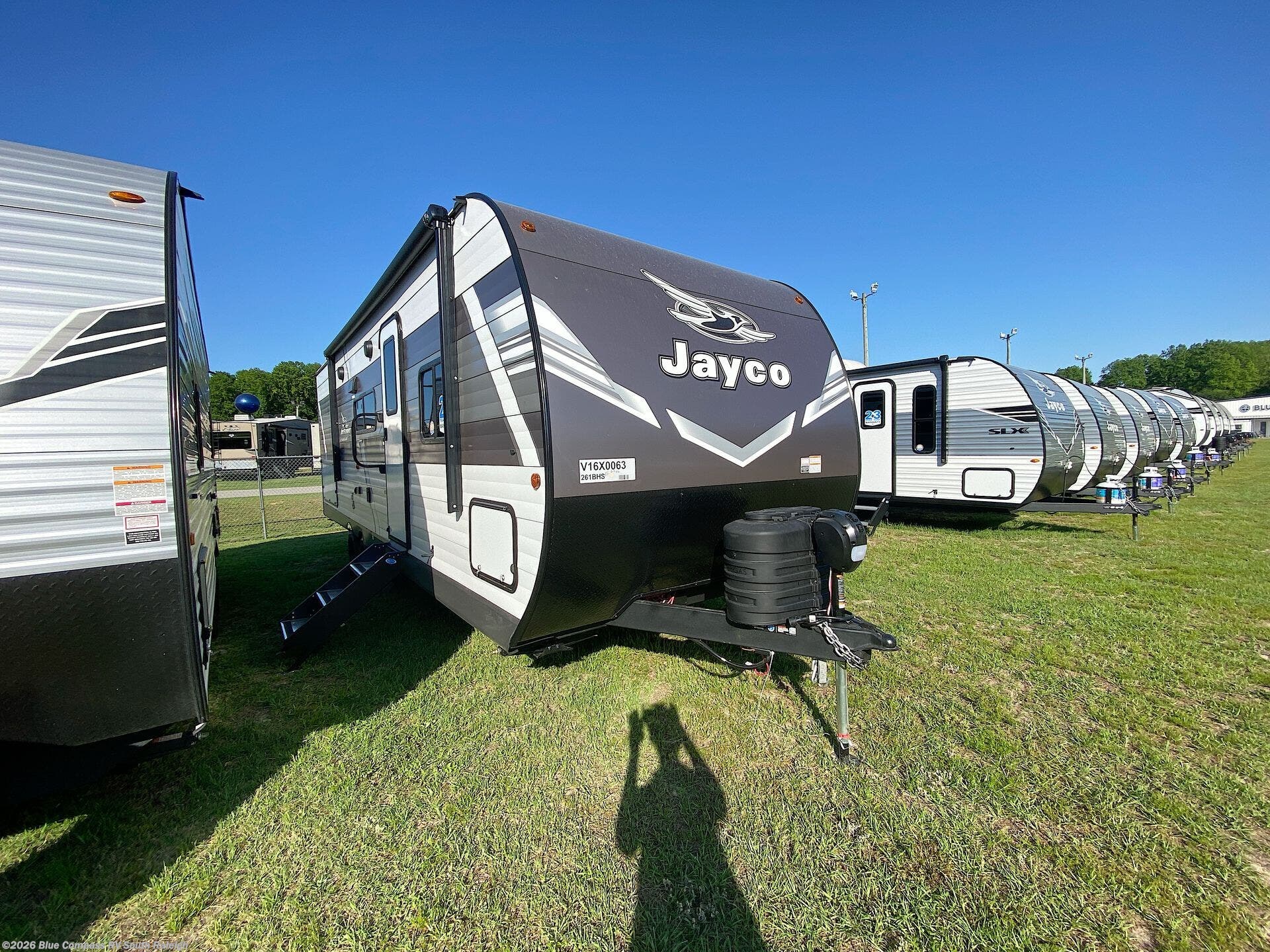 New 2027 Jayco Jay Flight SLX 261BHS available in Benson, North Carolina