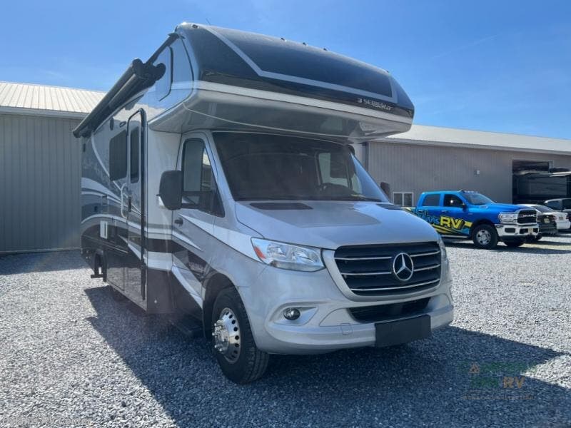 Used 2021 Dynamax Corp  isata 3 24FW available in Sewell, New Jersey