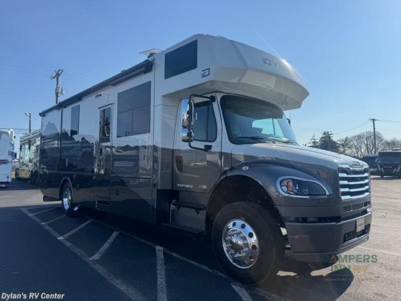 New 2026 Dynamax Corp Europa 32KD available in Sewell, New Jersey