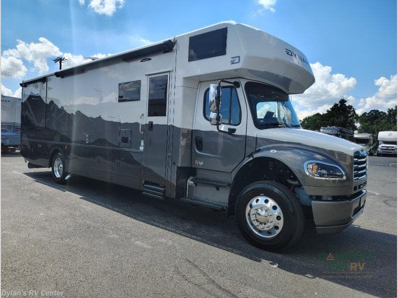 New 2027 Dynamax Corp Europa 34SS available in Sewell, New Jersey