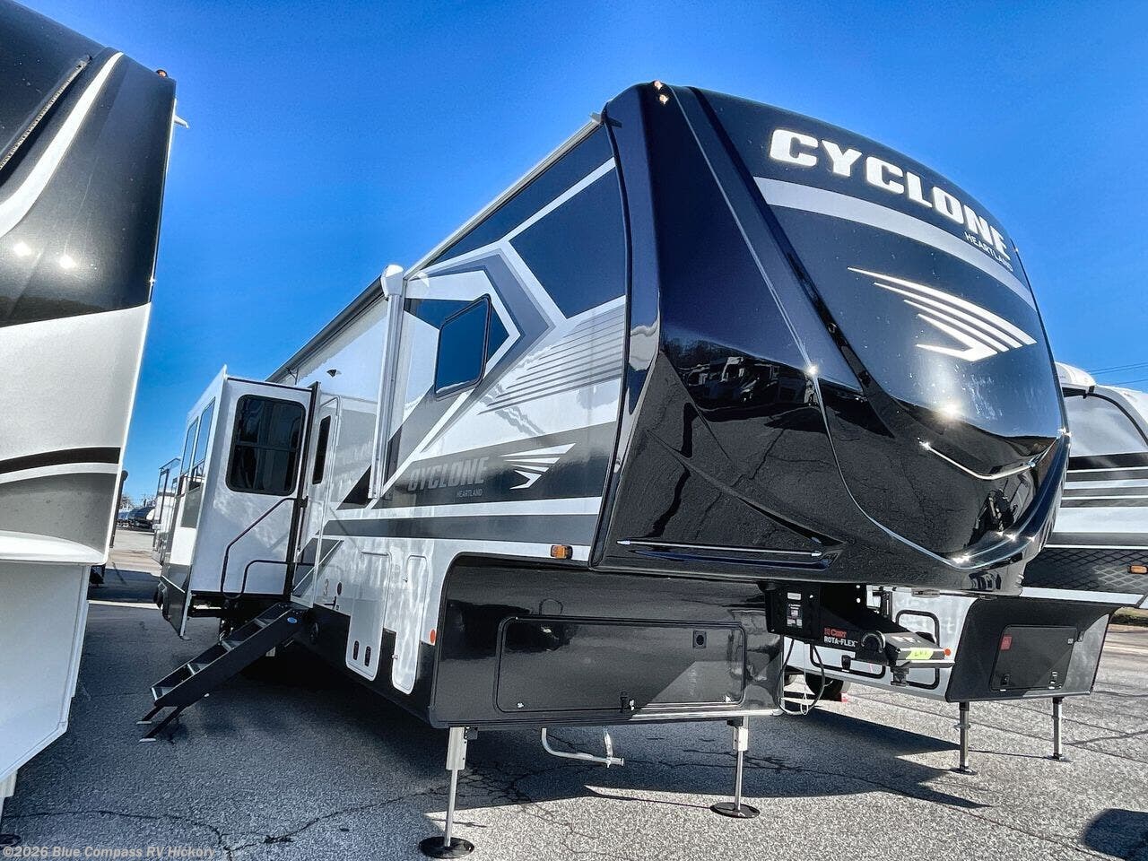 New 2026 Heartland Cyclone 3914 available in Claremont, North Carolina