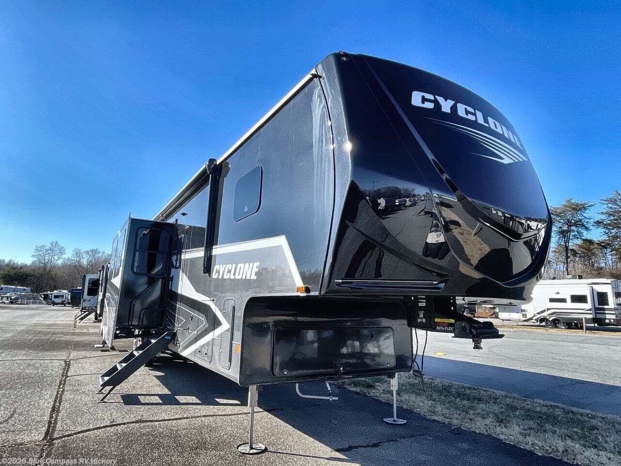 New 2026 Heartland Cyclone 3914 available in Claremont, North Carolina