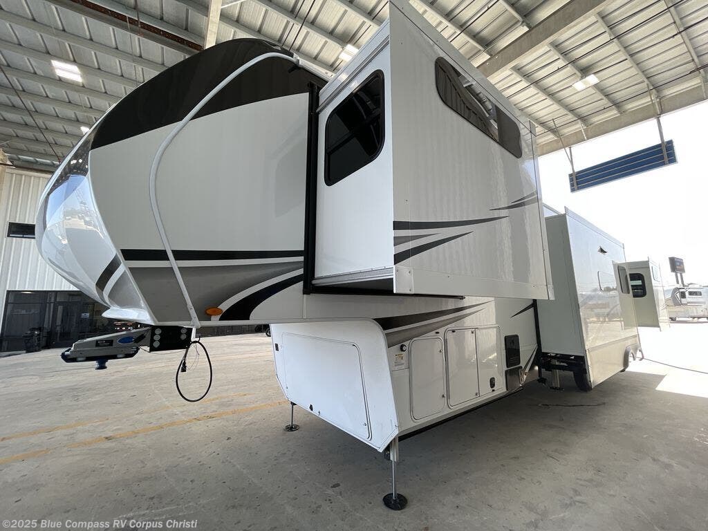 New 2025 Grand Design Solitude 391DL available in Corpus Christi, Texas