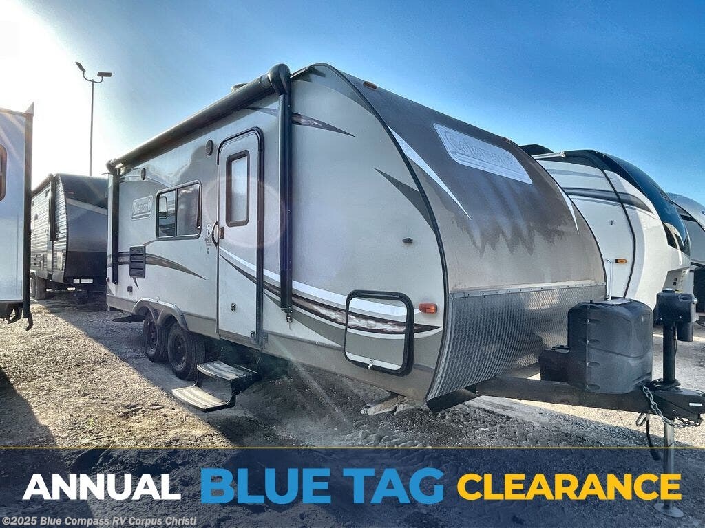 Used 2017 Coleman  Light LX 1925BH available in Corpus Christi, Texas