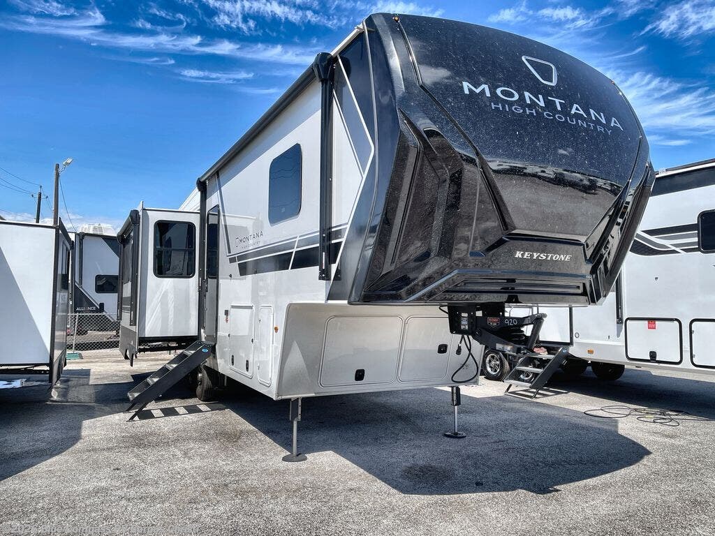 New 2026 Keystone Montana High Country 290RL available in Corpus Christi, Texas