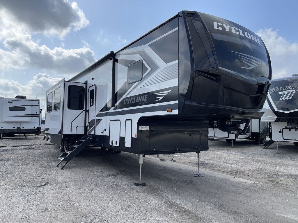 New 2027 Heartland Cyclone 3914 available in Corpus Christi, Texas