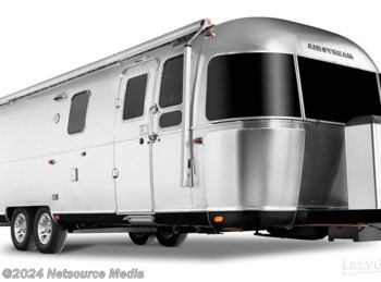 New 2023 Airstream Classic 30RB available in Louisville, Tennessee