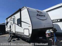 Used 2017 Jayco Jay Flight SLX 245RLSW available in Cincinnati, Ohio