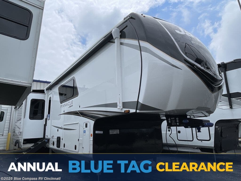 New 2026 Jayco Pinnacle 38FBRK available in Cincinnati, Ohio