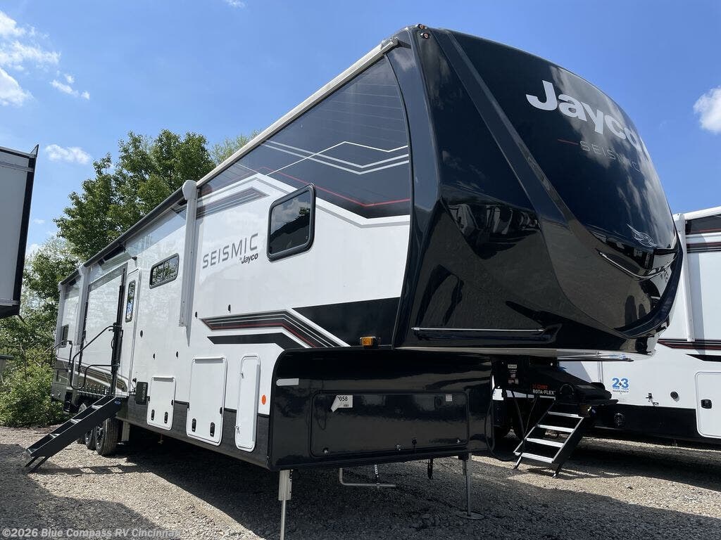 New 2026 Jayco Seismic 413 available in Cincinnati, Ohio