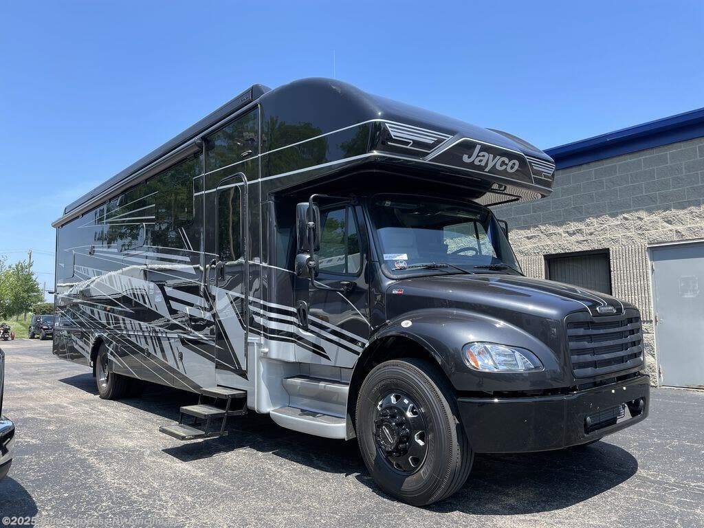 New 2026 Jayco Seneca Prestige 37M available in Cincinnati, Ohio