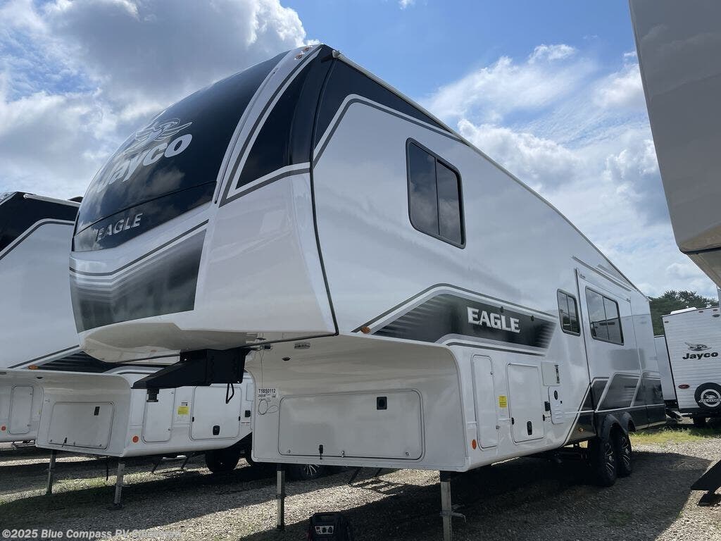 New 2026 Jayco Eagle HT 29DDB available in Cincinnati, Ohio