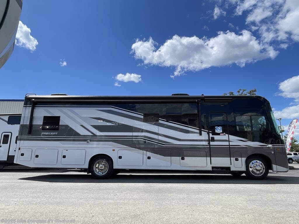 New 2026 Jayco Precept 34G available in Cincinnati, Ohio
