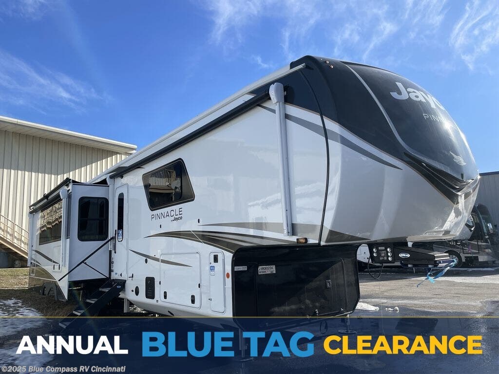 New 2026 Jayco Pinnacle 38FBRK available in Cincinnati, Ohio