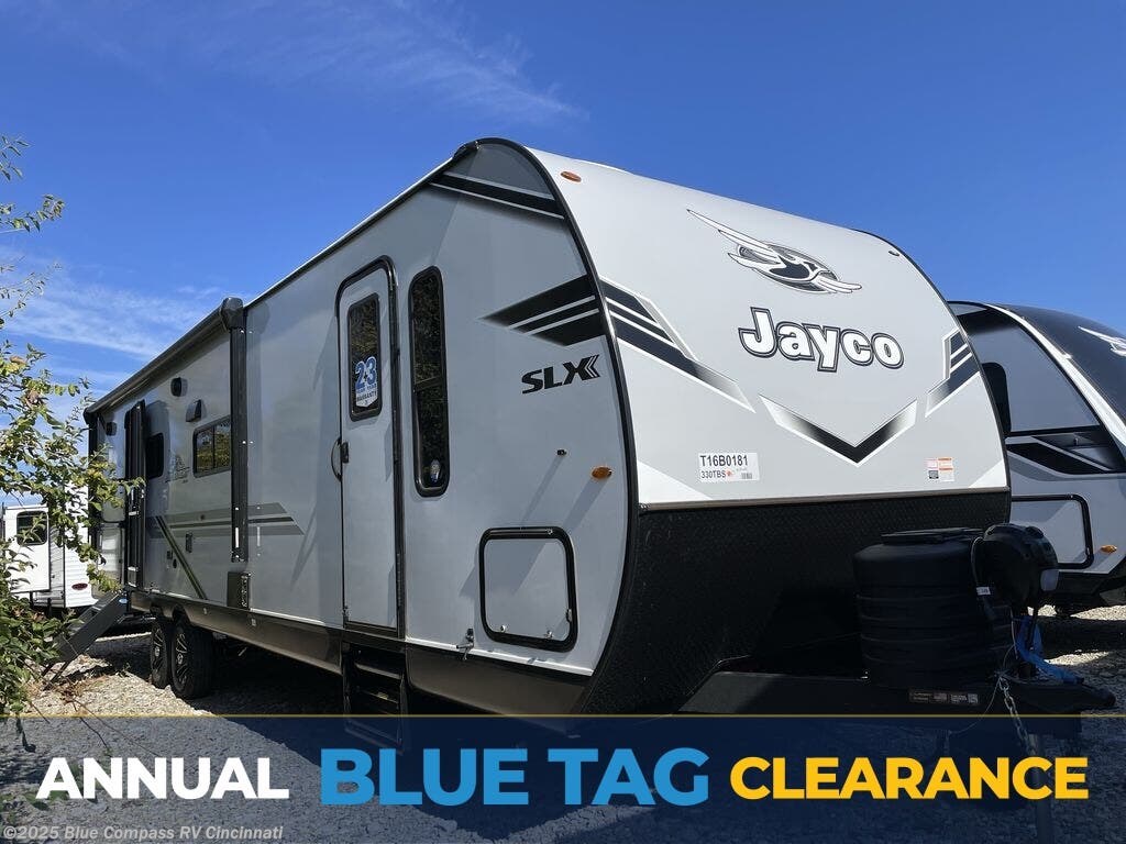 New 2026 Jayco Jay Flight SLX 330TBS available in Cincinnati, Ohio