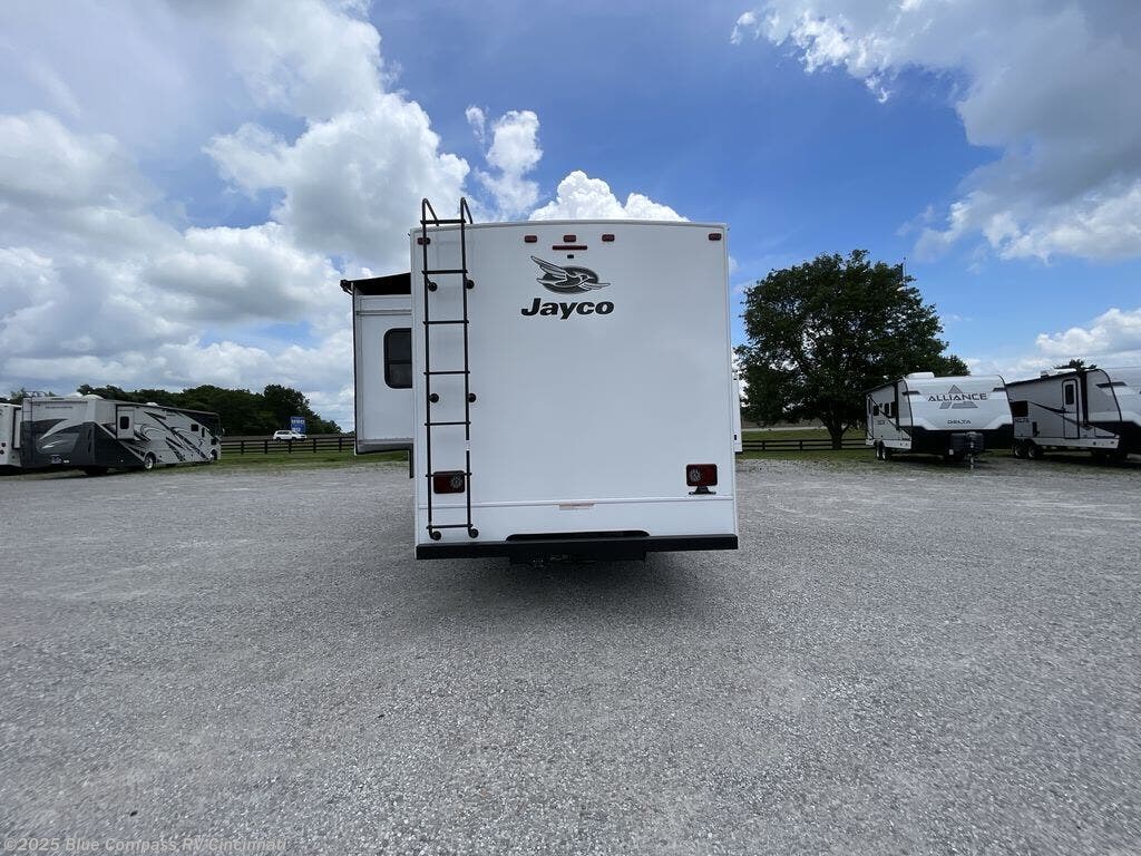 New 2026 Jayco Redhawk 24B available in Cincinnati, Ohio
