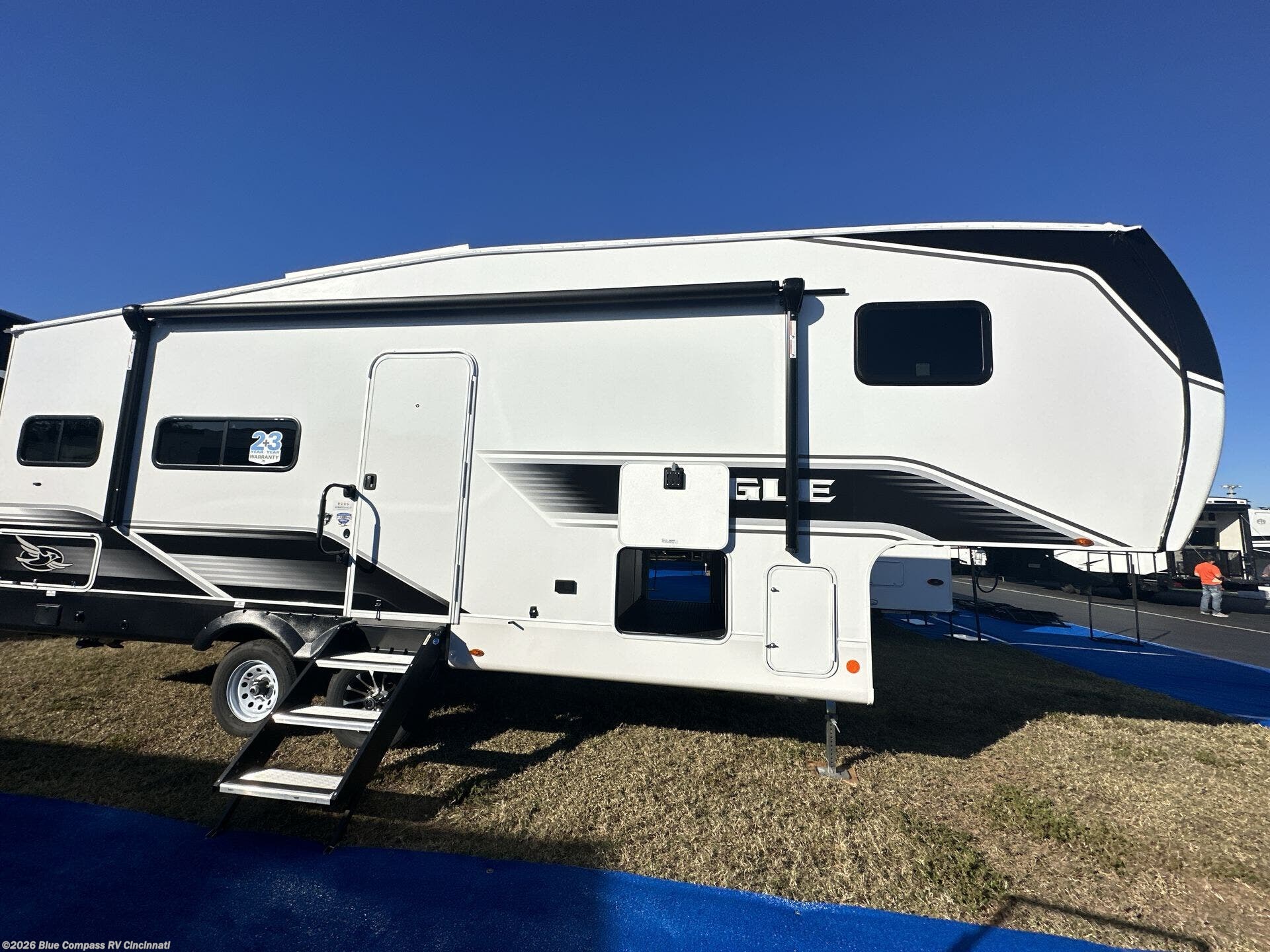 New 2026 Jayco Eagle SLE 24MLE available in Cincinnati, Ohio