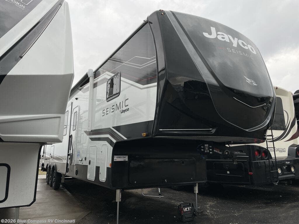 New 2026 Jayco Seismic 399 available in Cincinnati, Ohio