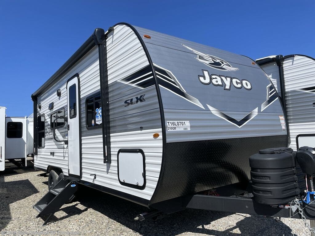 New 2026 Jayco Jay Flight SLX 210QB available in Cincinnati, Ohio