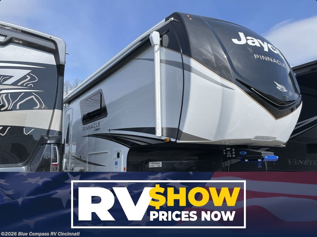 New 2026 Jayco Pinnacle 38FBRK available in Cincinnati, Ohio