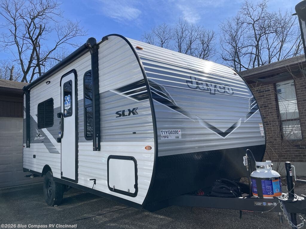 New 2026 Jayco Jay Flight SLX 175FQ available in Cincinnati, Ohio
