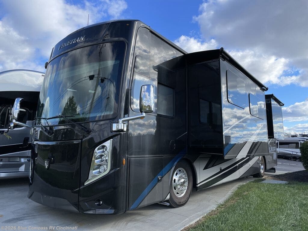 Used 2023 Thor Motor Coach Venetian R40 available in Cincinnati, Ohio