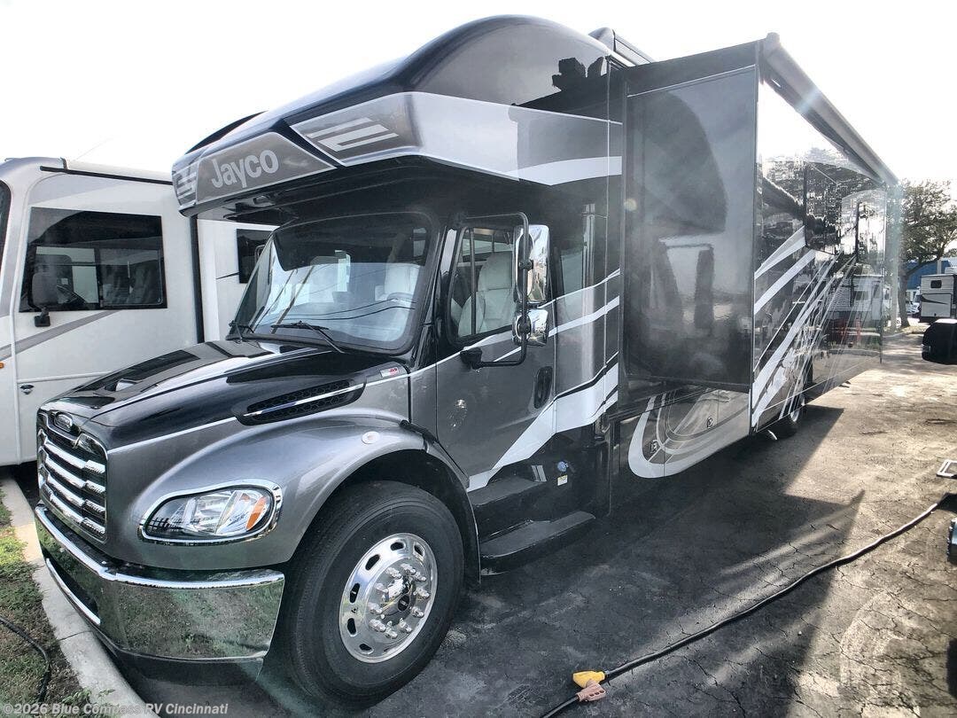 New 2027 Jayco Seneca Prestige 37K available in Cincinnati, Ohio