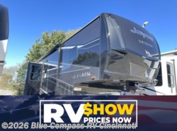 New 2027 Jayco Seismic 395 available in Cincinnati, Ohio