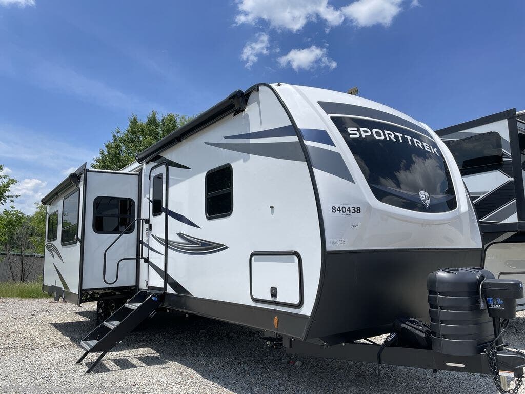 New 2027 Venture RV SportTrek ST327VIK available in Cincinnati, Ohio