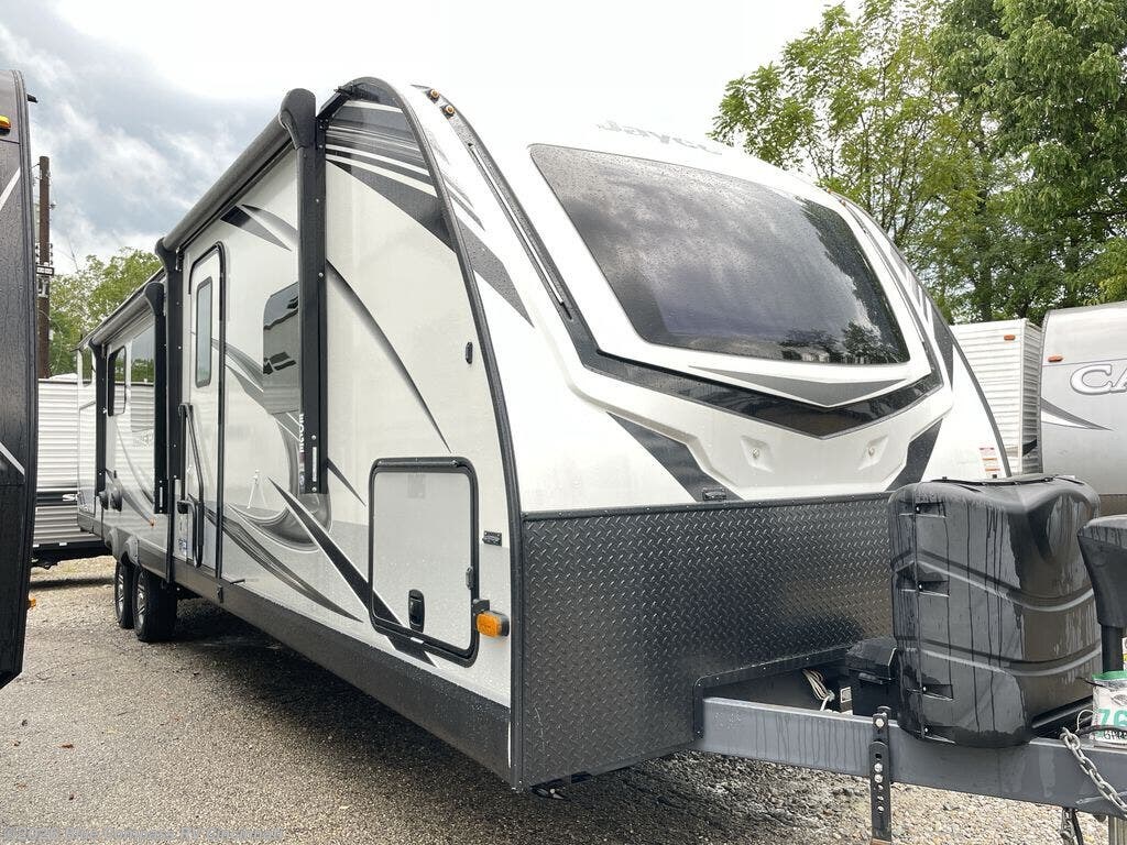 Used 2022 Jayco White Hawk 32BH available in Cincinnati, Ohio