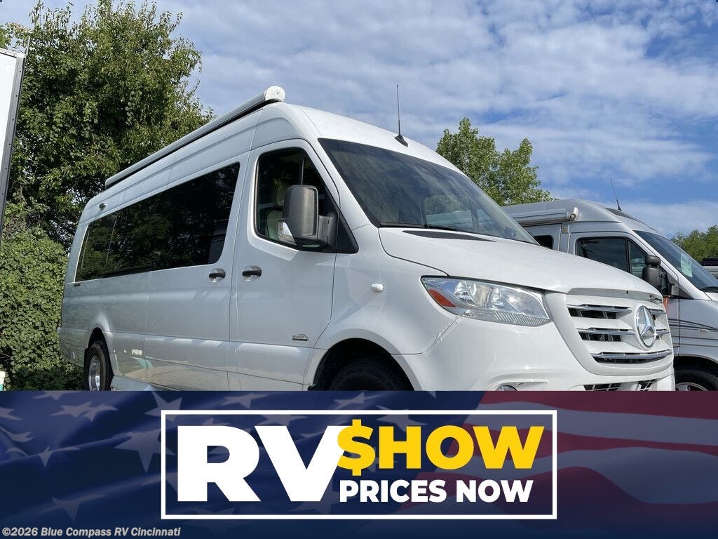 Used 2021  Midwest  Weekender MD2-Lounge by Midwest from Blue Compass RV Cincinnati in Cincinnati, OH