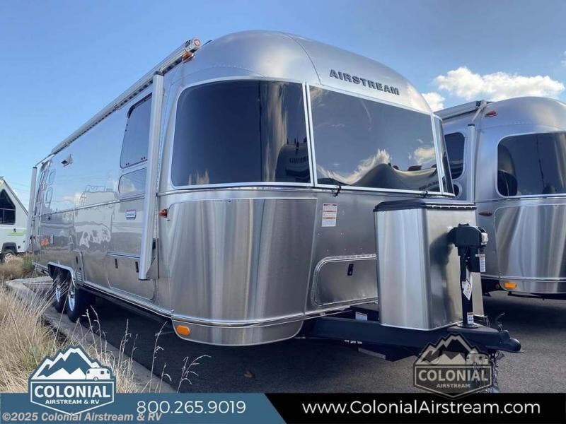 New 2025 Airstream International 27FBT Twin Hatch available in Millstone Township, New Jersey