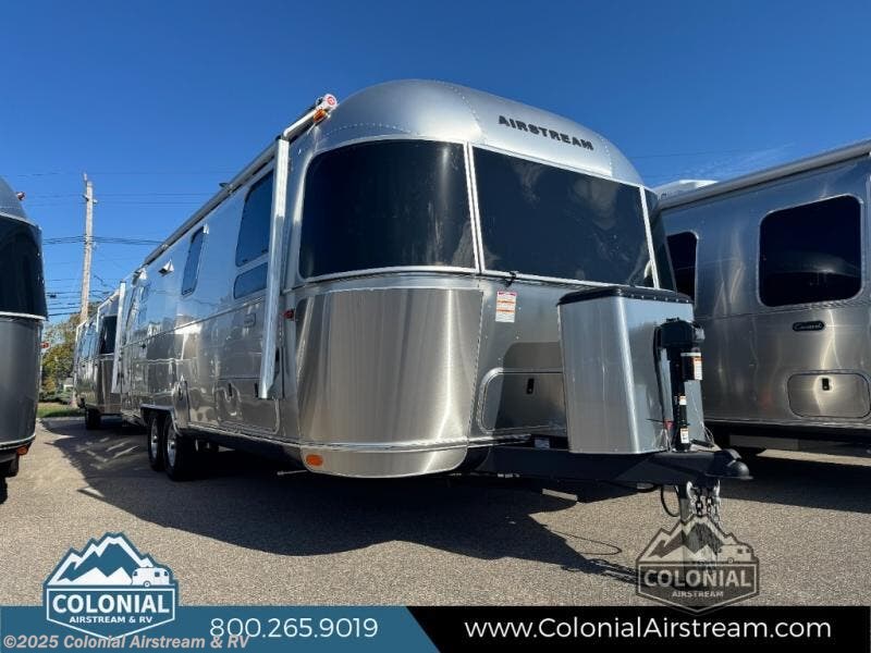 New 2026 Airstream Globetrotter 27FBT Twin available in Millstone Township, New Jersey