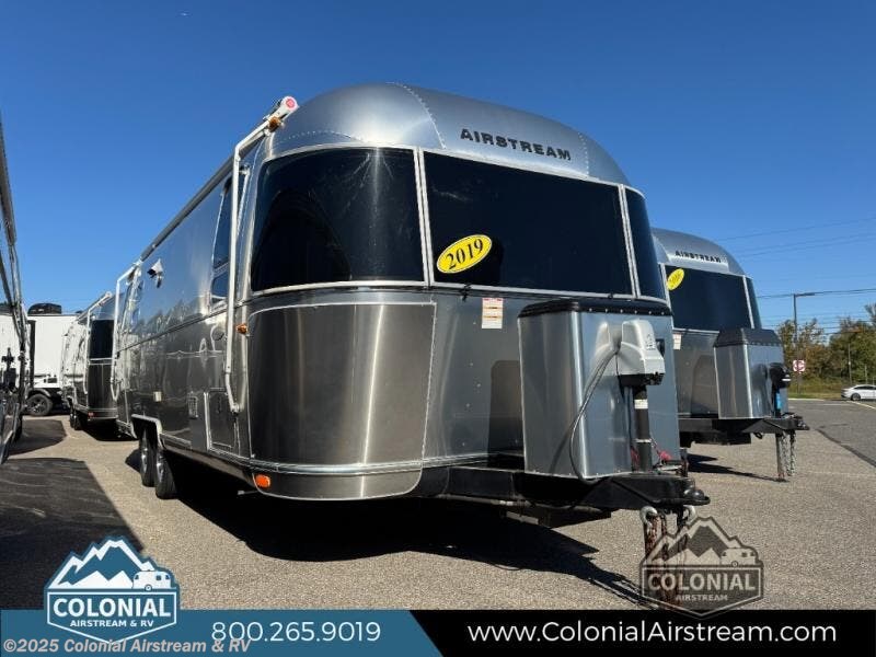 Used 2019 Airstream Flying Cloud 25FBQ Queen available in Millstone Township, New Jersey