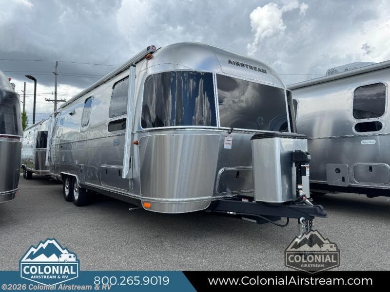 New 2026 Airstream Globetrotter 27FBT Twin available in Millstone Township, New Jersey