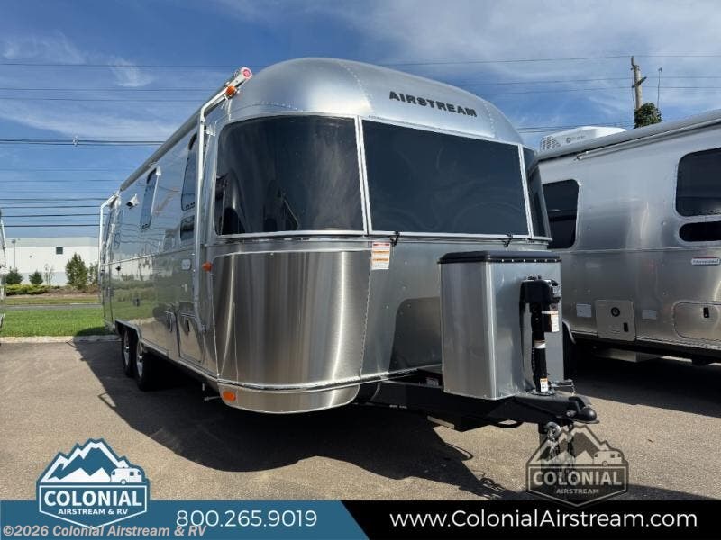 New 2027 Airstream Flying Cloud 25FBQ Queen available in Millstone Township, New Jersey
