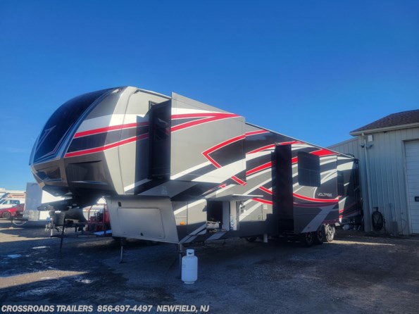 2017 Dutchmen Voltage Epic 3970 available in Newfield, NJ