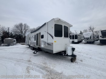 Used 2013 Jayco Jay Flight Bungalow 40FKS available in Newfield, New Jersey