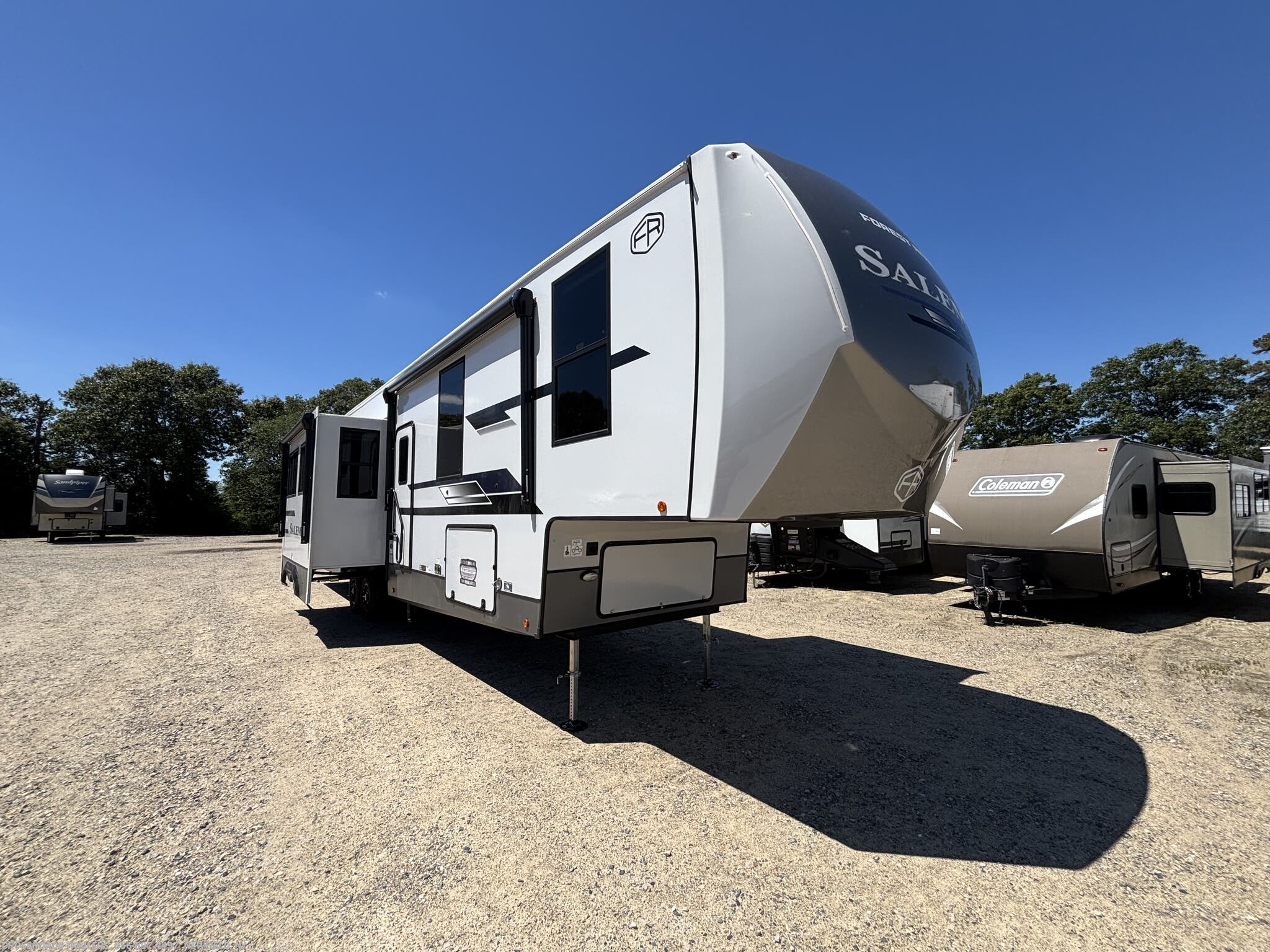 New 2027 Forest River Salem Hemisphere 376FAM available in Newfield, New Jersey