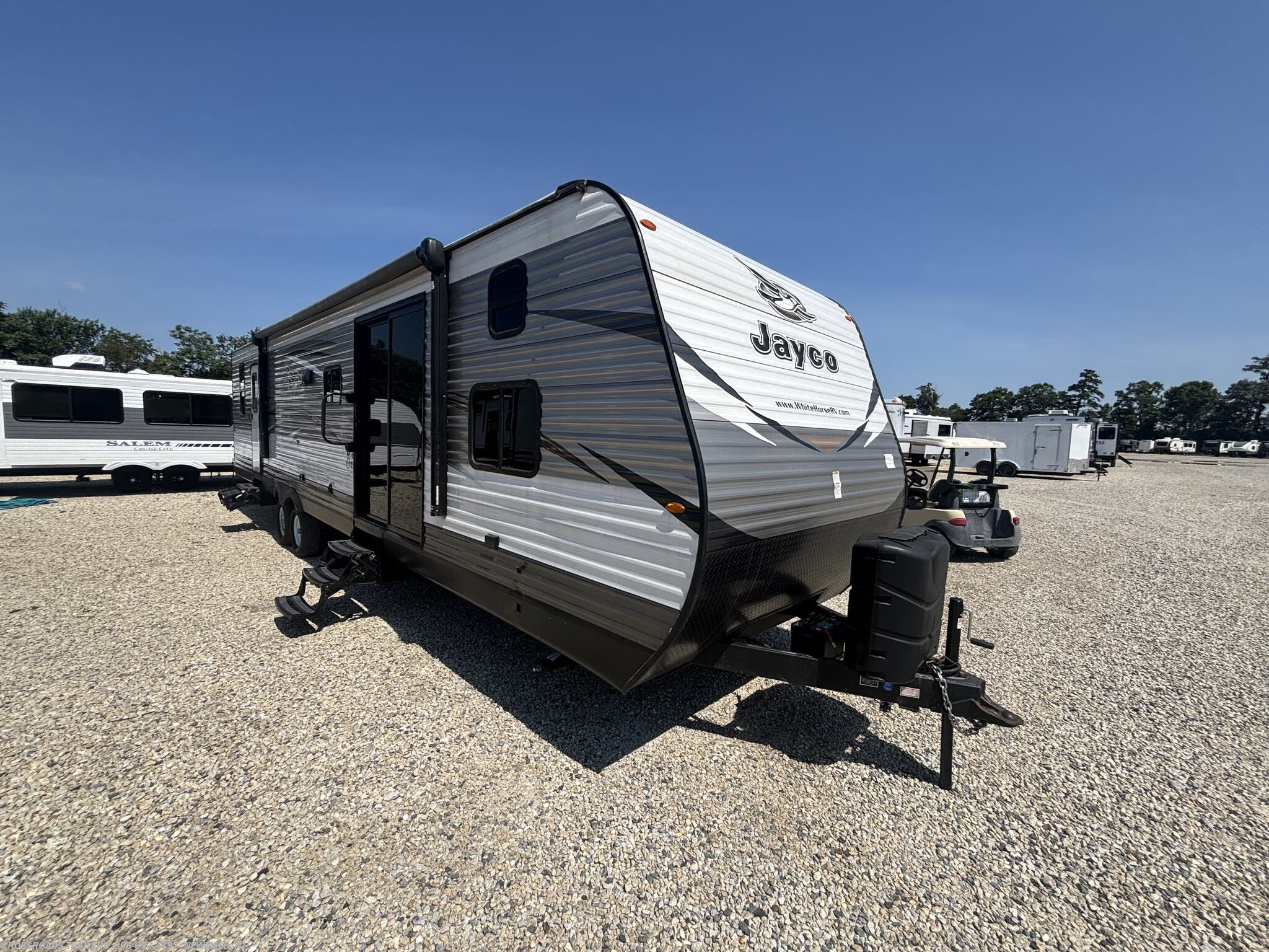 Used 2018 Jayco Jay Flight 38BHDS available in Newfield, New Jersey