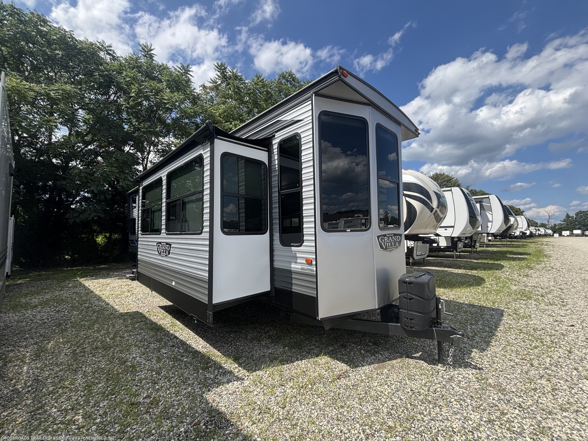 Used 2021 Forest River Salem Grand Villa 42FLDL available in Newfield, New Jersey