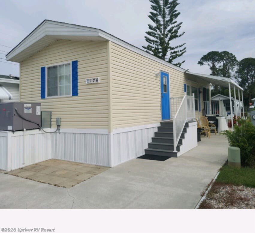 Used 2007 Chariot   available in North Fort Myers, Florida